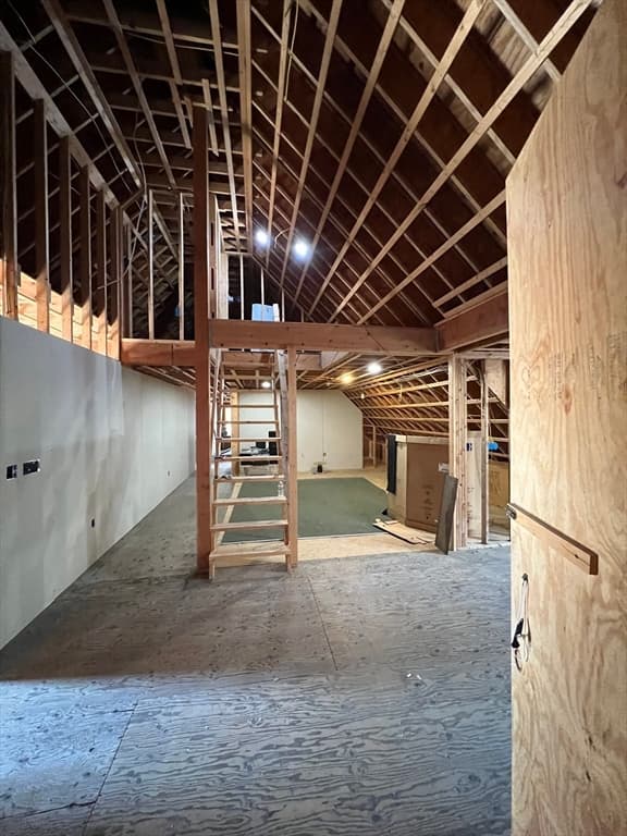 Single Family Residence at 28 Nathan Ellis Highway, Falmouth MA 02556, photo 6 of 11