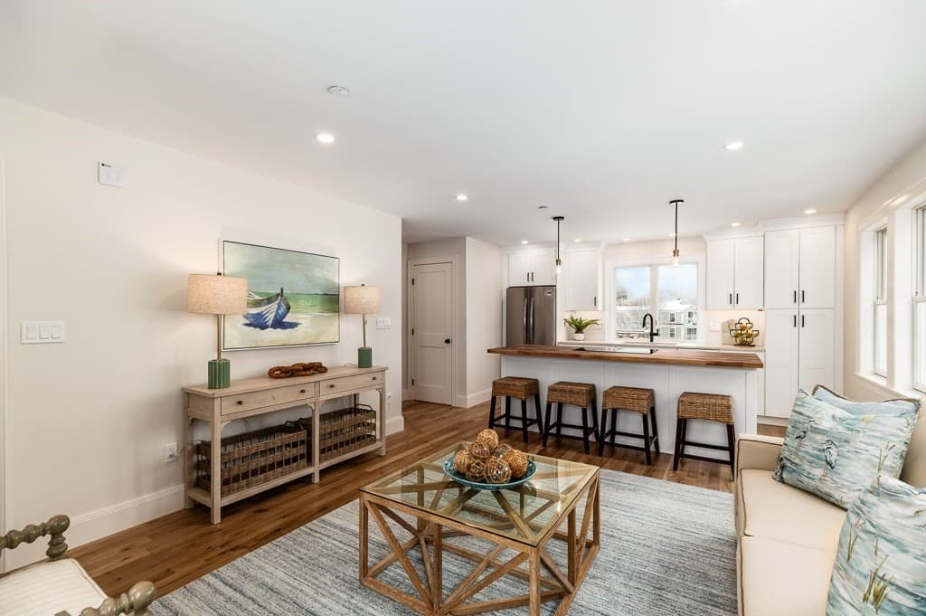 Condominium at 145 Main Street # 4, Essex MA 01929, Essex, photo 2 of 17