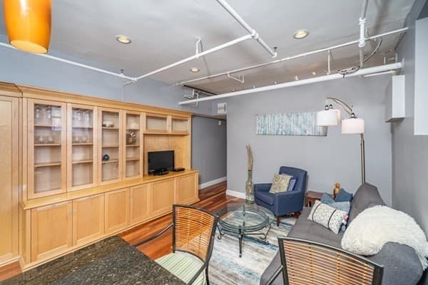 Condominium at 330 Dartmouth # B1, Boston MA 02116, photo 7 of 14