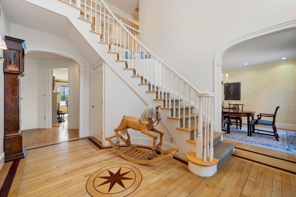 Single Family Residence at 6 Eveningstar Drive, Amherst MA 01002, Amherst, photo 2 of 42