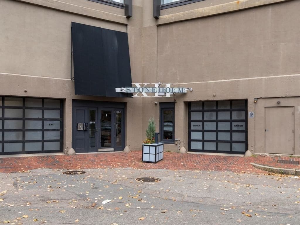 Condominium at 12 Stoneholm, Boston MA 02115, Boston, photo 2 of 5