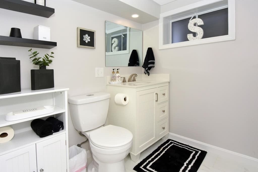 Single Family Residence at 7 Erhardt Ter, Methuen MA 01844, Methuen, photo 13 of 24