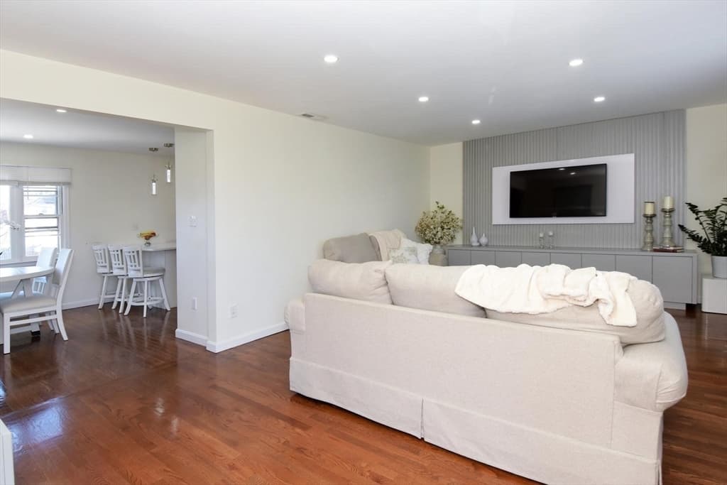 Single Family Residence at 7 Erhardt Ter, Methuen MA 01844, Methuen, photo 16 of 24