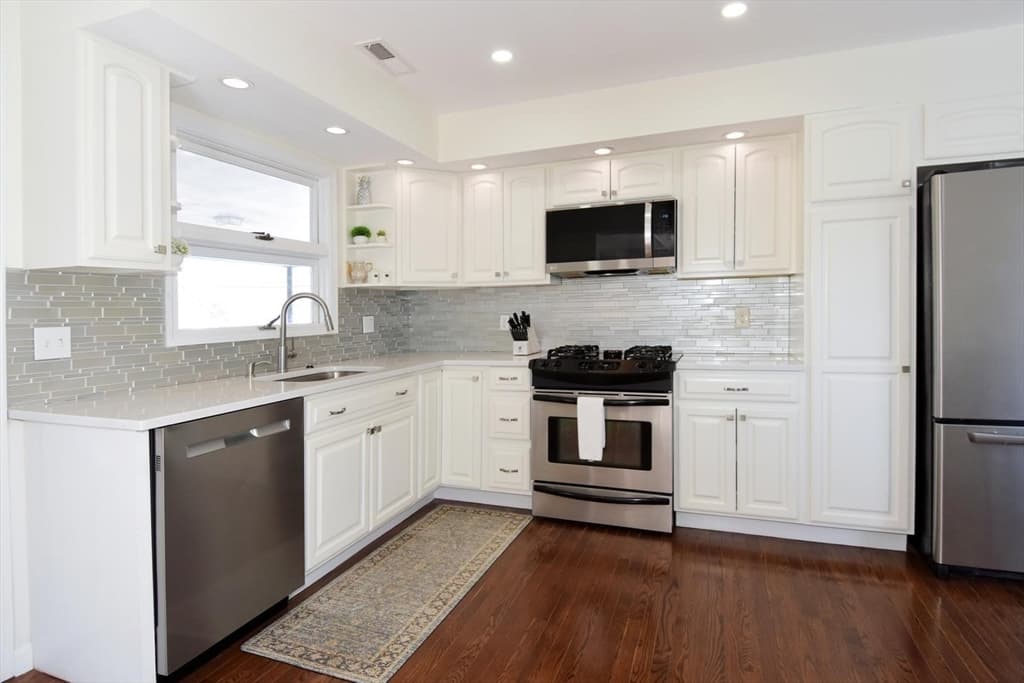Single Family Residence at 7 Erhardt Ter, Methuen MA 01844, Methuen, photo 3 of 24