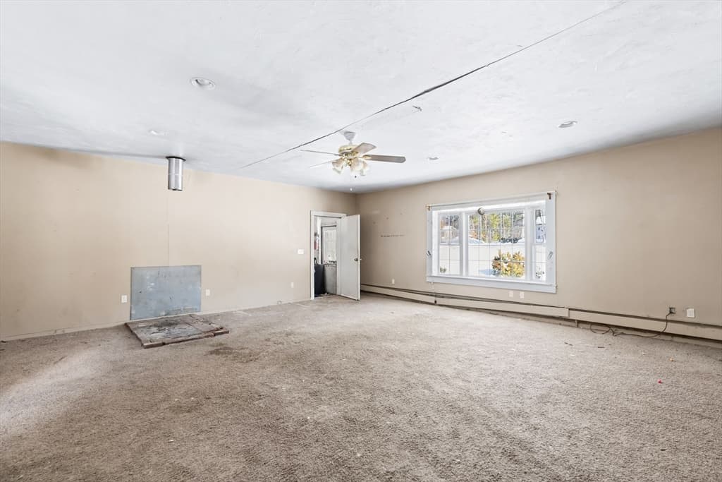 Single Family Residence at 44 Squannacook Rd, Shirley MA 01464, Shirley, photo 10 of 41