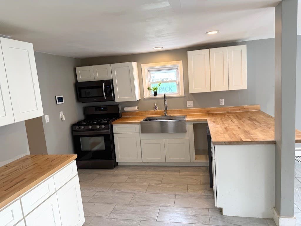493 Rivet St, New Bedford MA 02740 photo 2