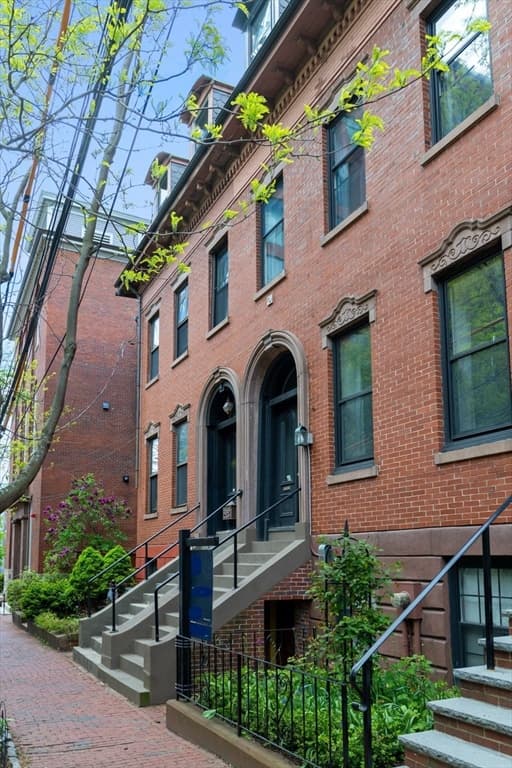 93 Third St, Cambridge MA 02141
