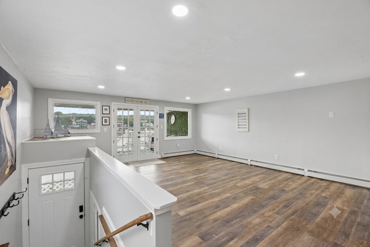 Single Family Residence at 12 Brookside Place, Shrewsbury MA 01545, photo 7 of 37