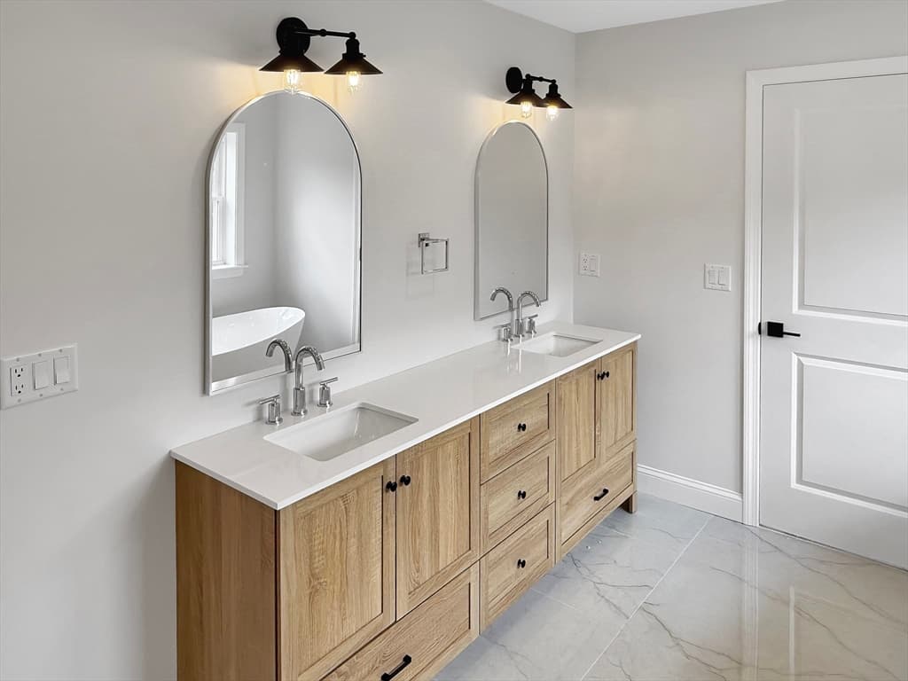 Condominium at 1 Whitman Circle # 1, Bellingham MA 02019, Bellingham, photo 9 of 19