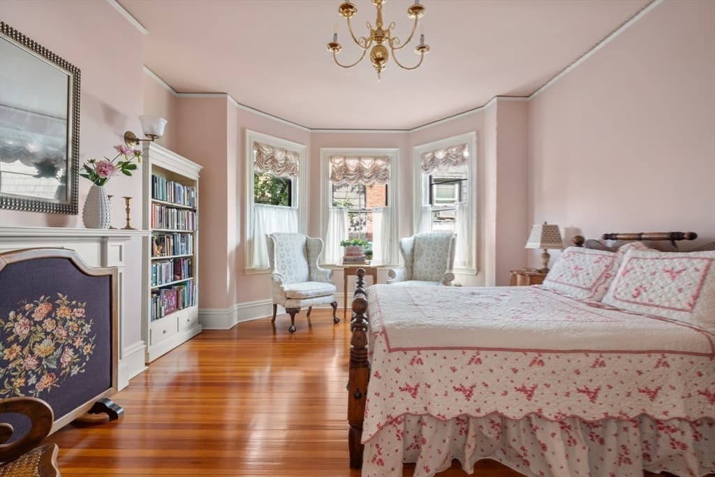 Single Family Residence at 18 Hereford St, Boston MA 02115, photo 27 of 41