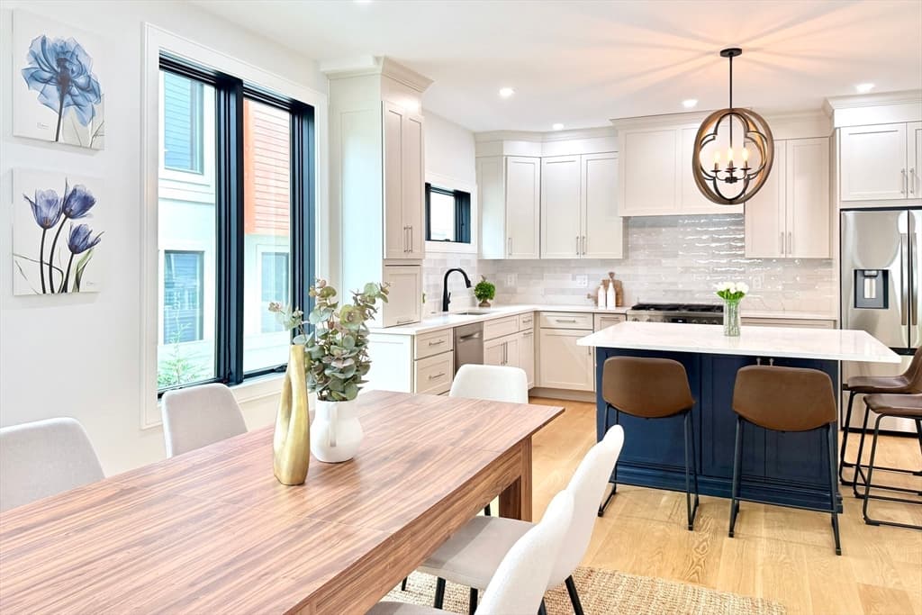 Condominium at 809-811 Heath St # 811, Brookline MA 02467, photo 4 of 35
