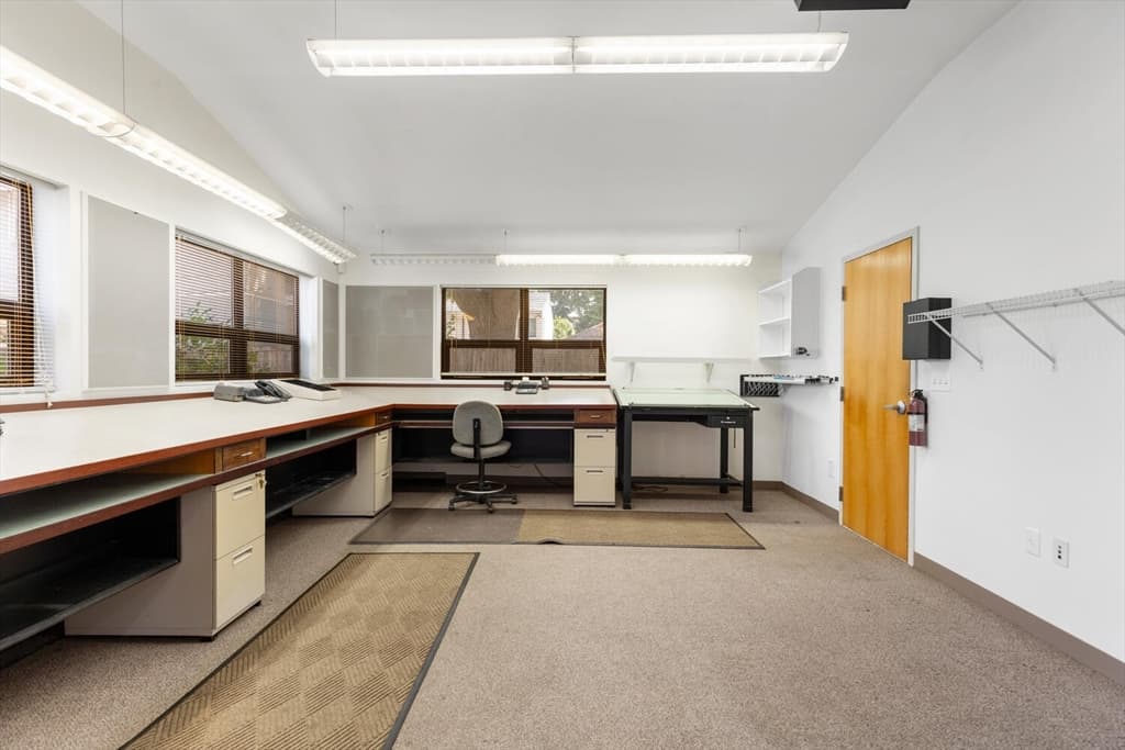30 Thacher St, Malden MA 02148 photo 6
