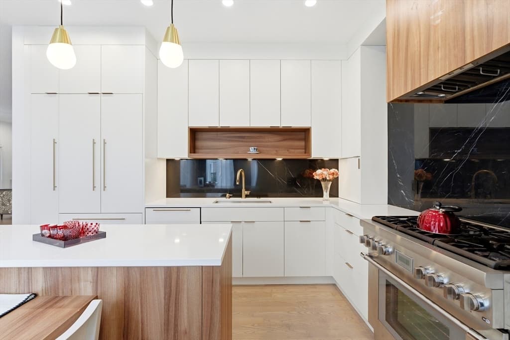 Condominium at 70 Walker St # 1, Newton MA 02460, Newton, photo 9 of 41
