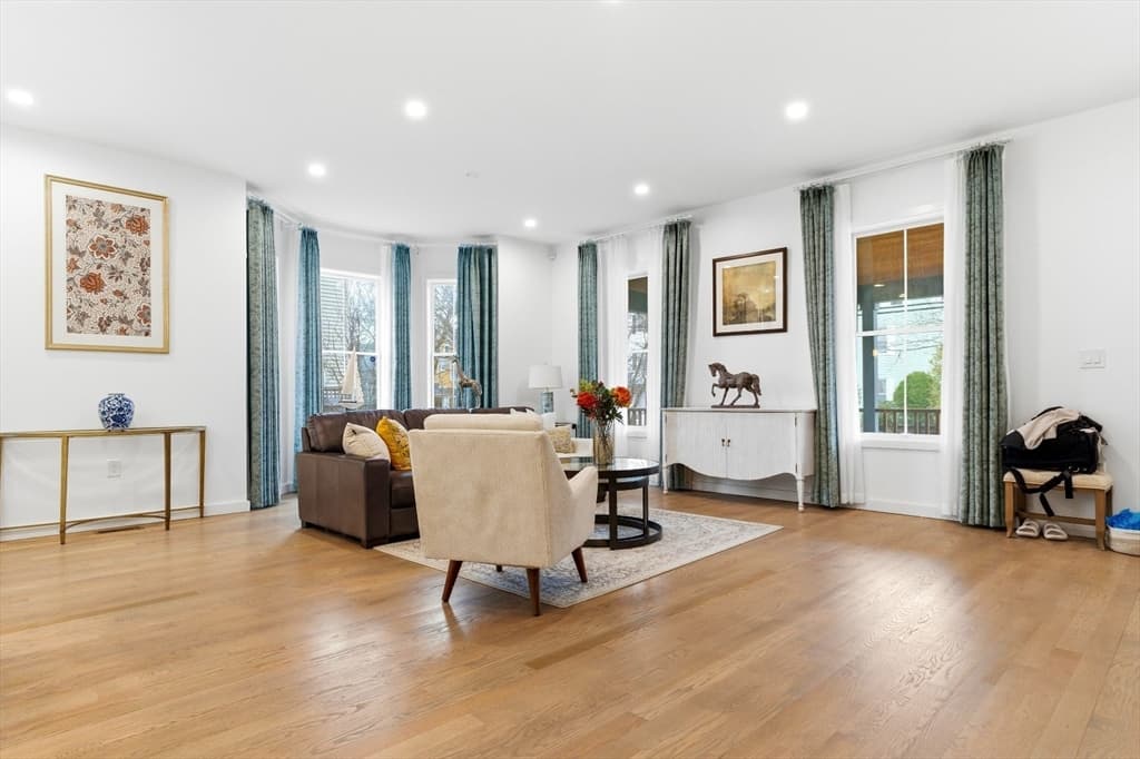 Condominium at 70 Walker St # 1, Newton MA 02460, Newton, photo 14 of 41