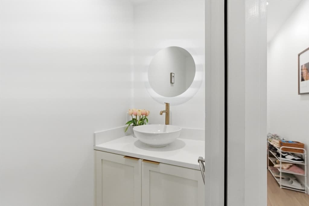 Condominium at 70 Walker St # 1, Newton MA 02460, Newton, photo 15 of 41