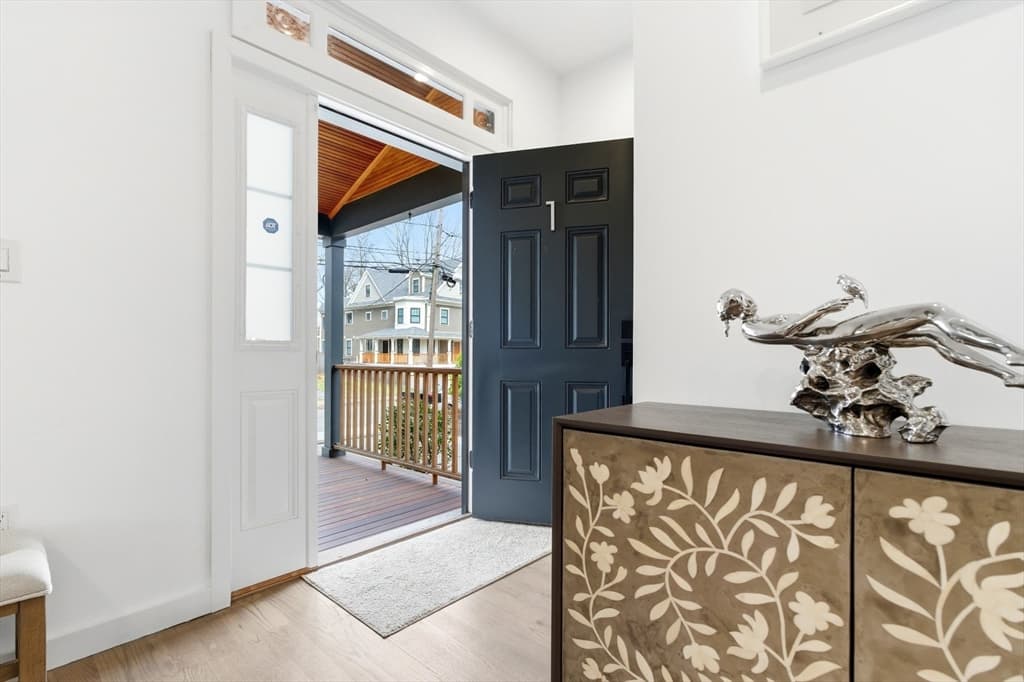 Condominium at 70 Walker St # 1, Newton MA 02460, Newton, photo 4 of 41