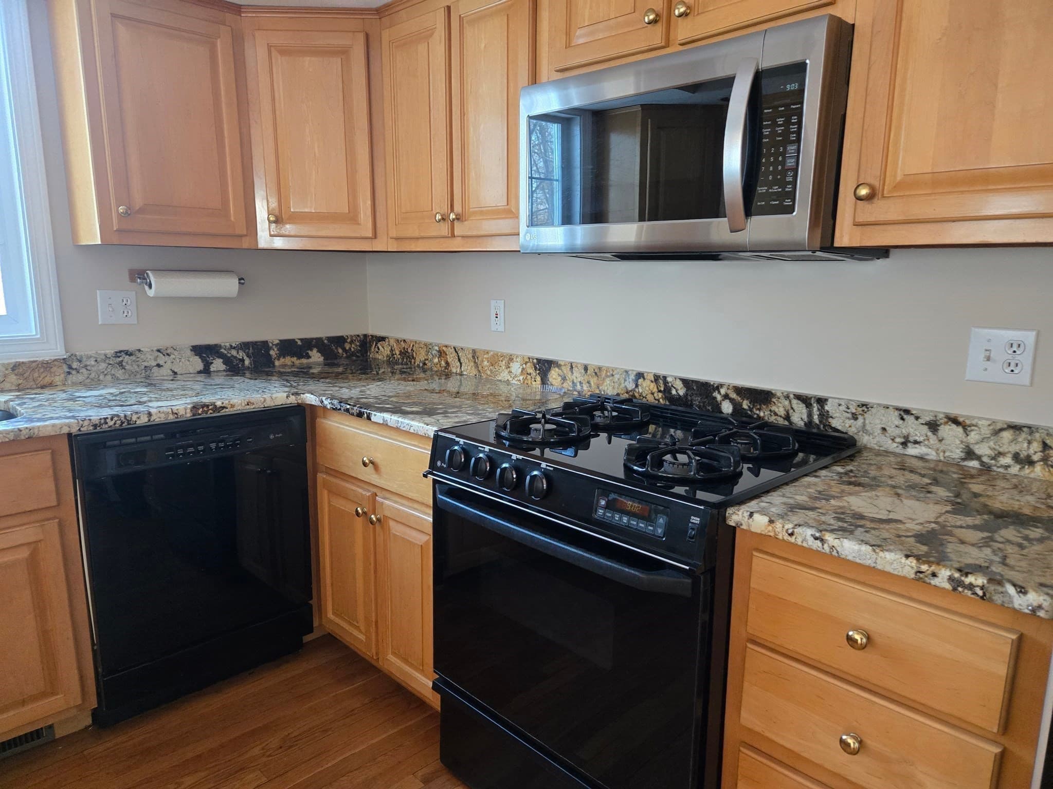 Single Family Residence at 7 Tree Top Way, Methuen MA 01844, Methuen, photo 6 of 36