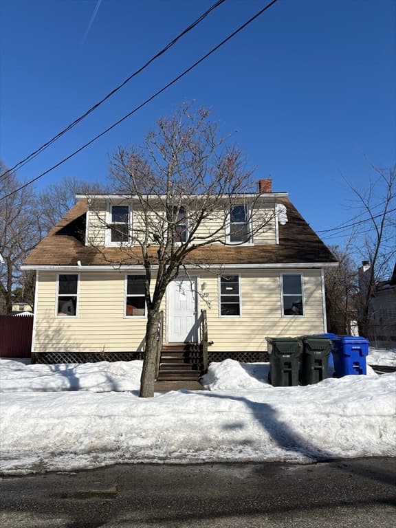 Single Family Residence at 19 Wilton St, Springfield MA 01109, Springfield, photo 2 of 2