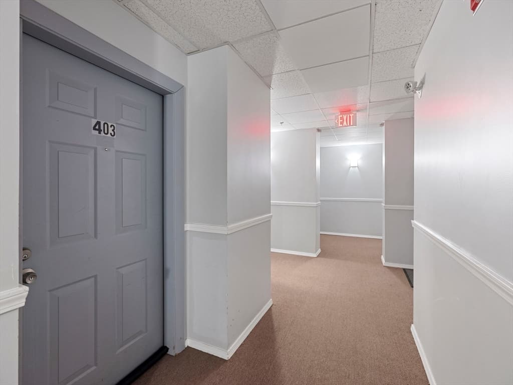 Condominium at 64 Foster St # 403, Peabody MA 01960, Peabody, photo 4 of 27