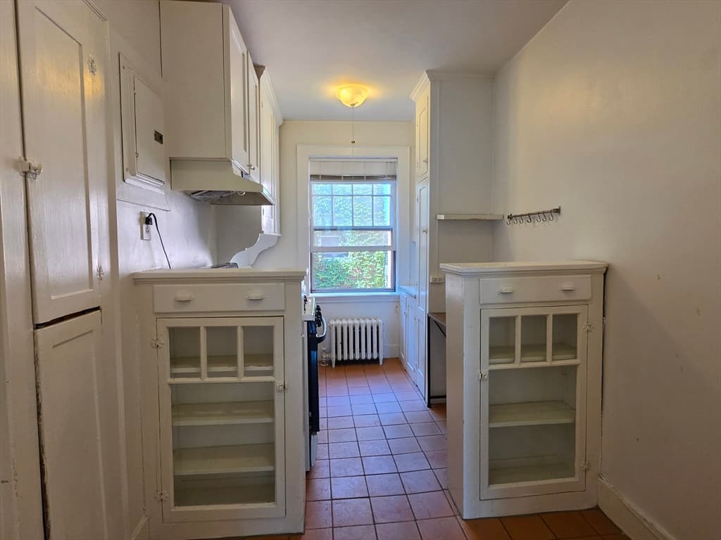 Condominium at 22 Concord Avenue # 11, Cambridge MA 02138, Cambridge, photo 6 of 19