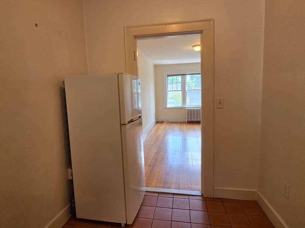 Condominium at 22 Concord Avenue # 11, Cambridge MA 02138, Cambridge, photo 10 of 19