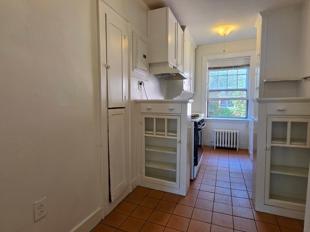 Condominium at 22 Concord Avenue # 11, Cambridge MA 02138, Cambridge, photo 11 of 19