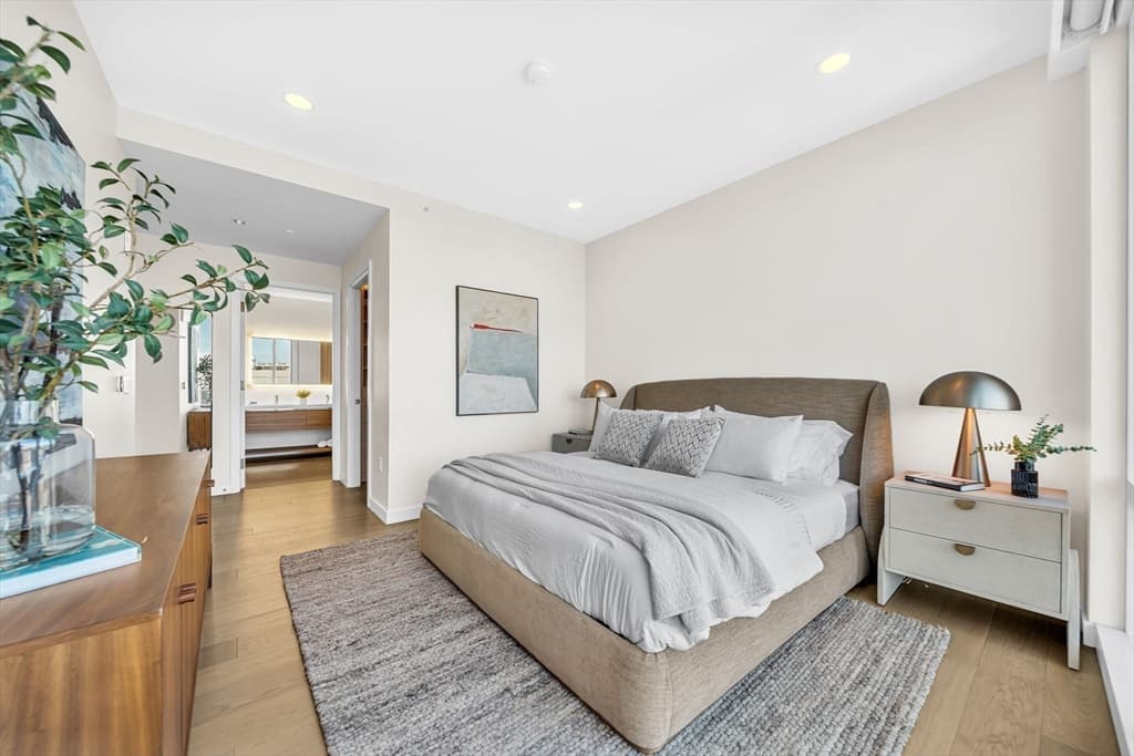 Condominium at 188 Brookline Avenue # 22K, Boston MA 02115, photo 11 of 16