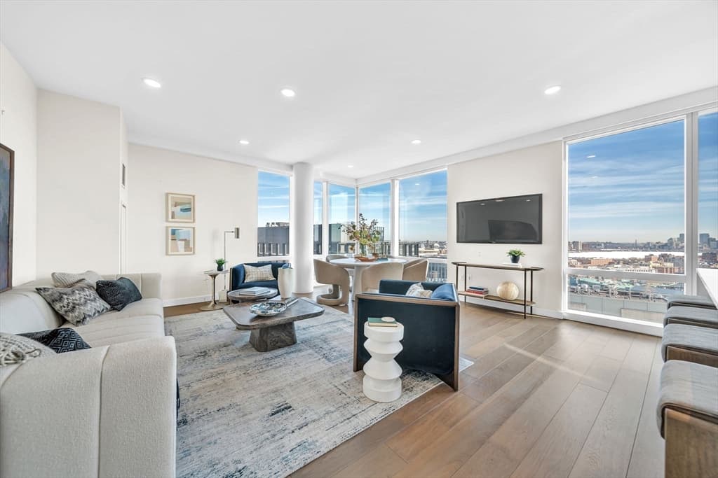 Condominium at 188 Brookline Avenue # 22K, Boston MA 02115, photo 8 of 16