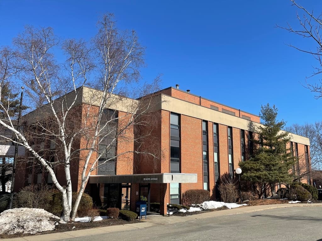20 Hope Avenue # 207, Waltham MA 02453