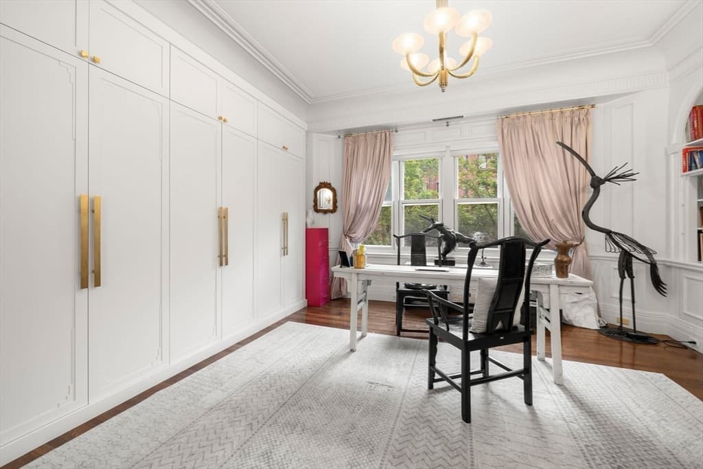 Condominium at 260 Beacon # 4, Boston MA 02116, photo 23 of 36