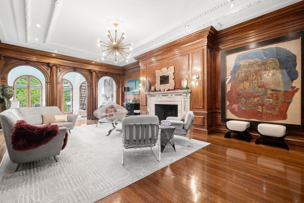 Condominium at 260 Beacon # 4, Boston MA 02116, photo 5 of 36