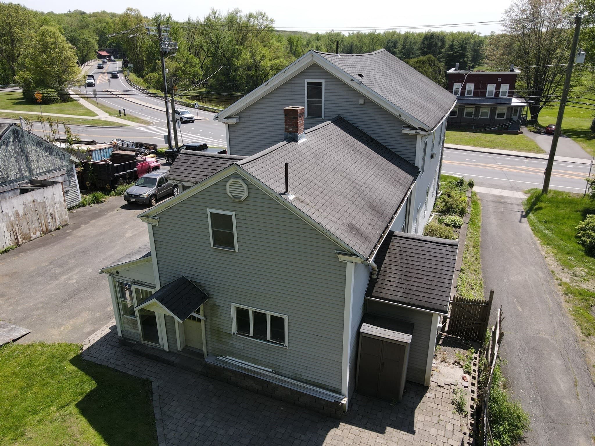 Single Family Residence at 427-429 Deerfield St, Greenfield MA 01301, Greenfield, photo 6 of 21