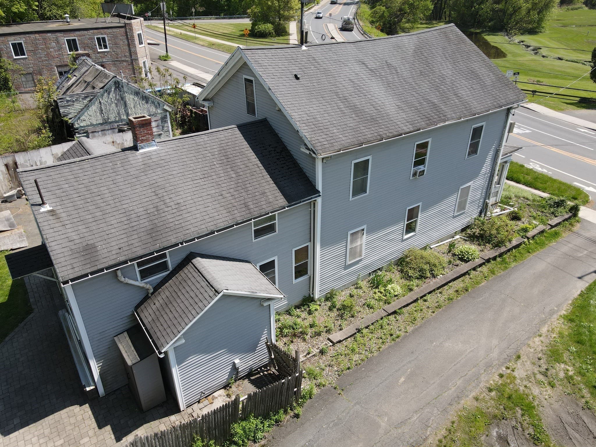 Single Family Residence at 427-429 Deerfield St, Greenfield MA 01301, Greenfield, photo 7 of 21