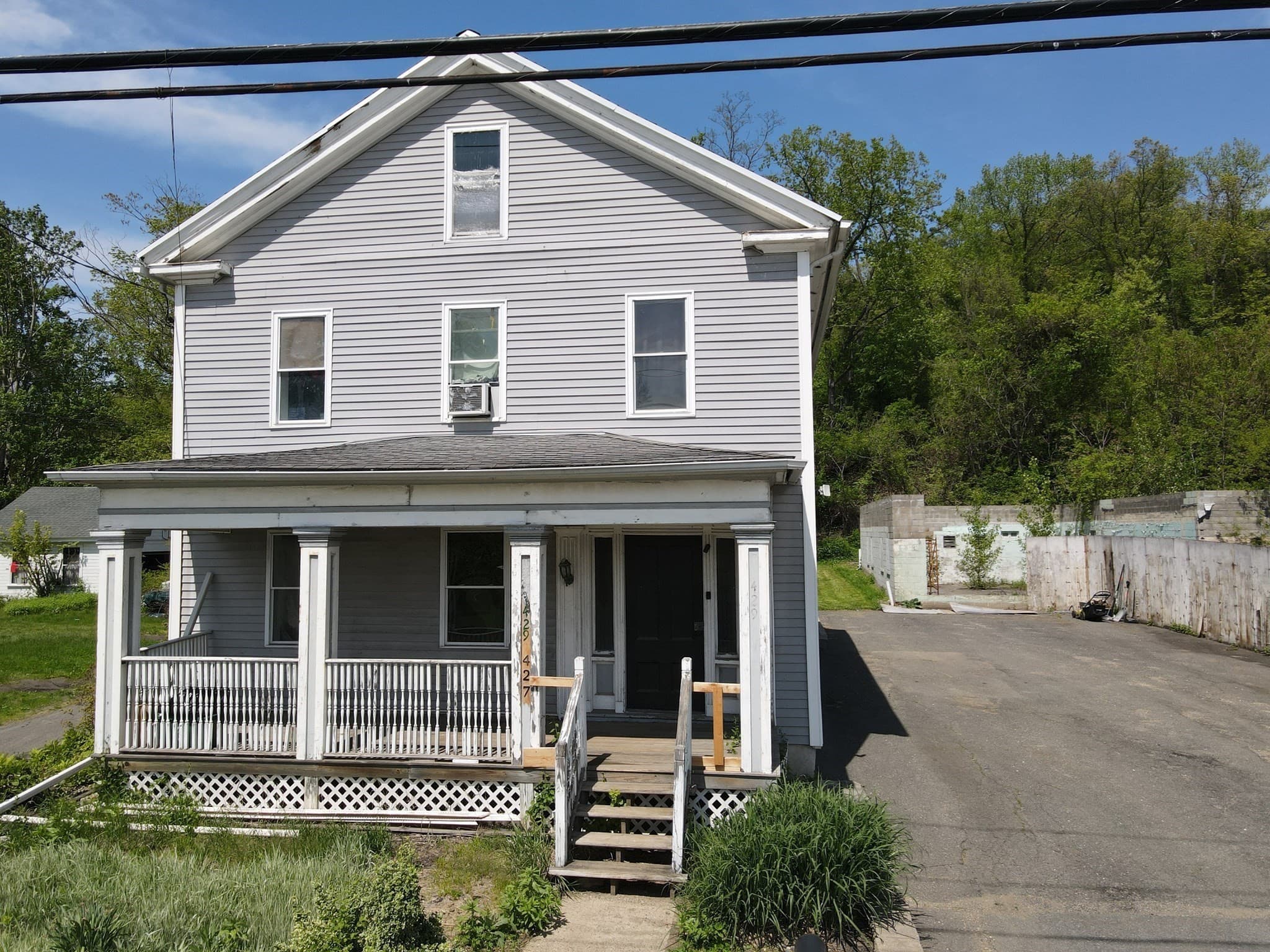 Single Family Residence at 427-429 Deerfield St, Greenfield MA 01301, Greenfield, photo 3 of 21
