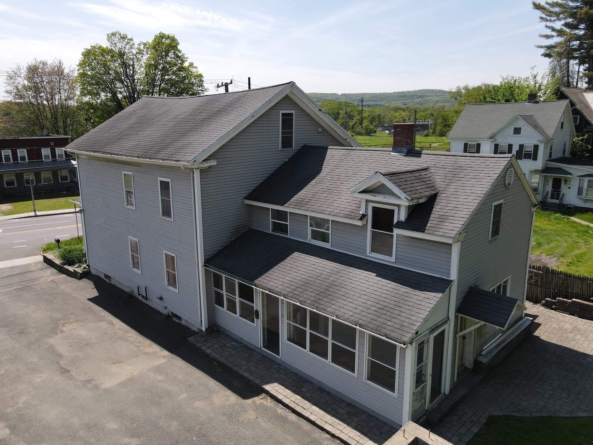 Single Family Residence at 427-429 Deerfield St, Greenfield MA 01301, Greenfield, photo 5 of 21