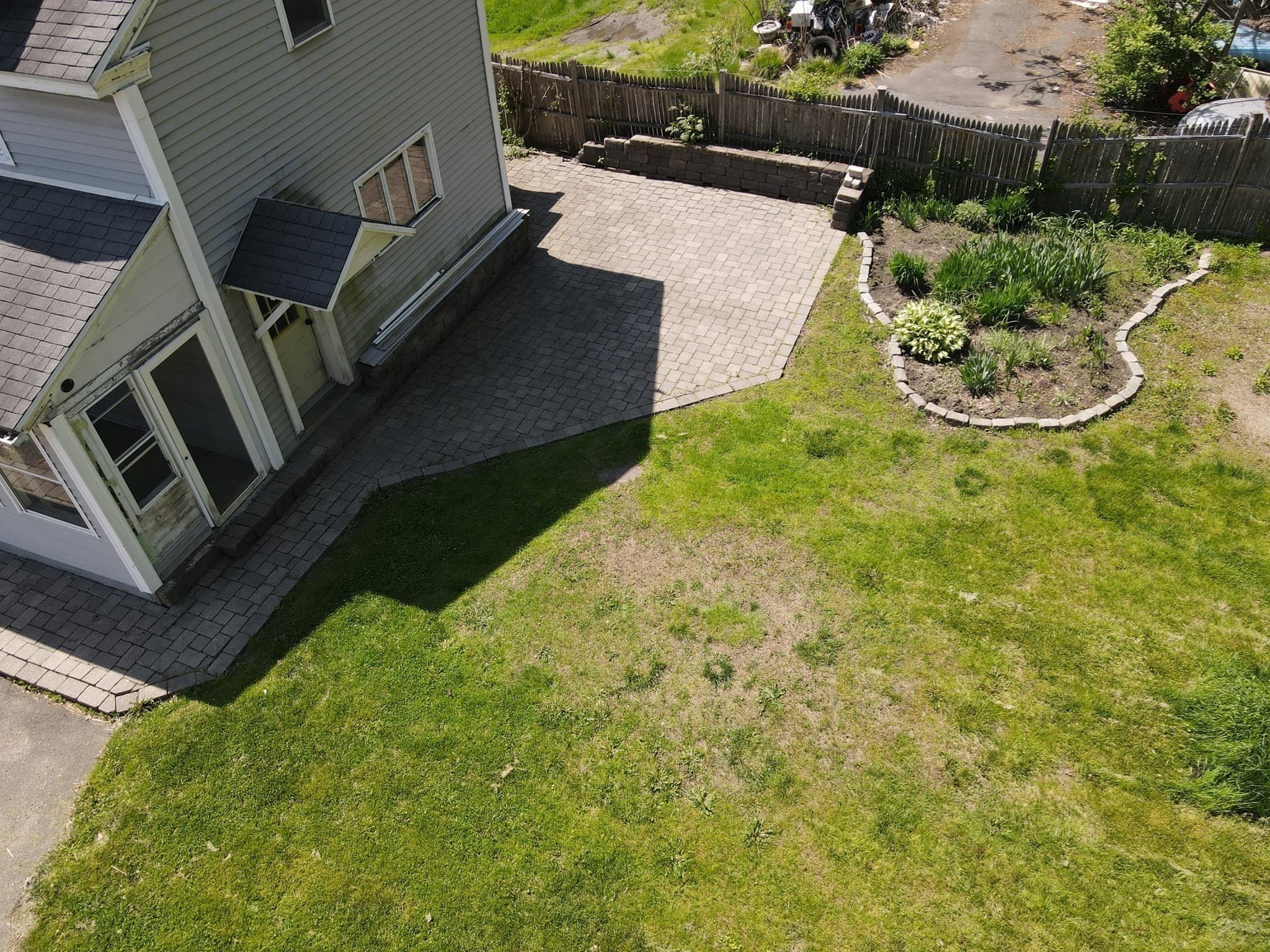 Single Family Residence at 427-429 Deerfield St, Greenfield MA 01301, Greenfield, photo 10 of 21