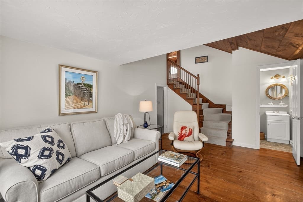 102 Nashawena St, Falmouth MA 02540 photo 27
