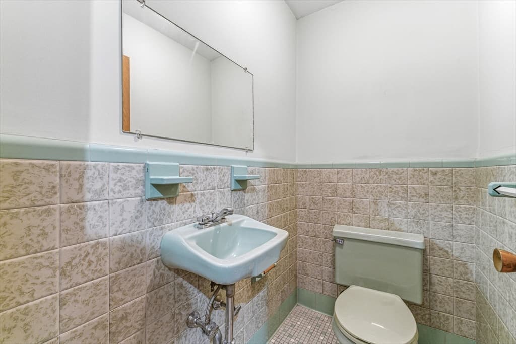 Single Family Residence at 7 Carol St, Stoneham MA 02180, Stoneham, photo 22 of 28