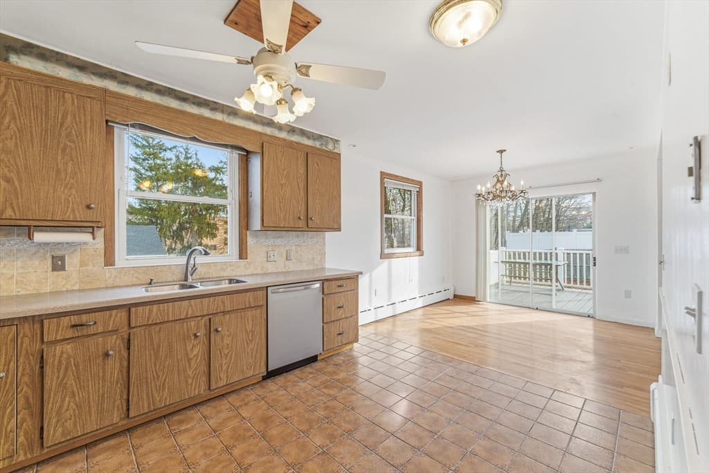 Single Family Residence at 7 Carol St, Stoneham MA 02180, Stoneham, photo 8 of 28