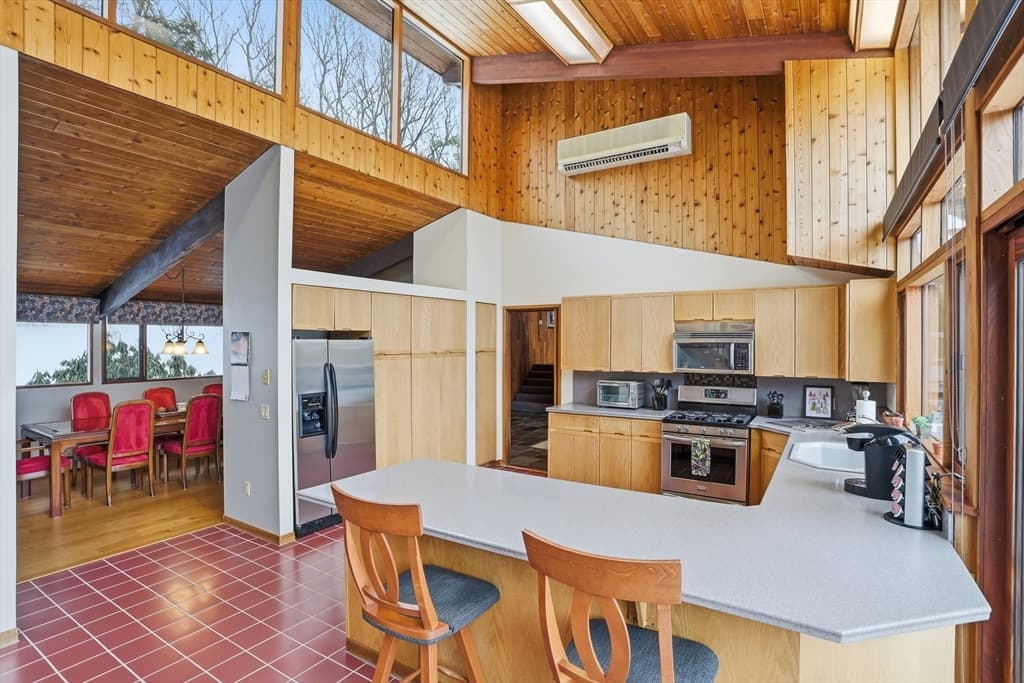 1090 North Road, Carlisle MA 01741 photo 4