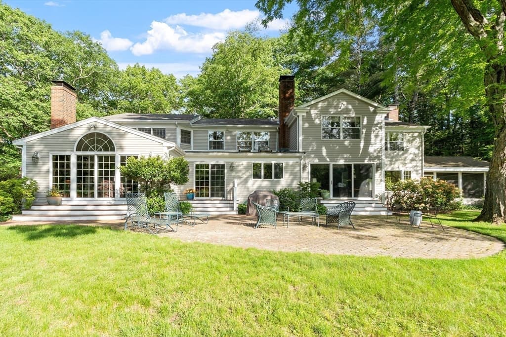 308 Musterfield Road, Concord MA 01742