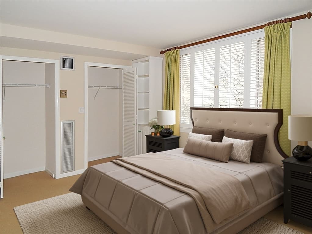 Condominium at 10 Rogers # 211, Cambridge MA 02142, Cambridge, photo 2 of 12
