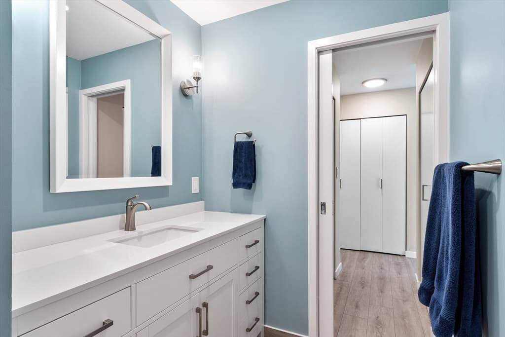 Condominium at 4 Canal Park # 609, Cambridge MA 02141, Cambridge, photo 13 of 26