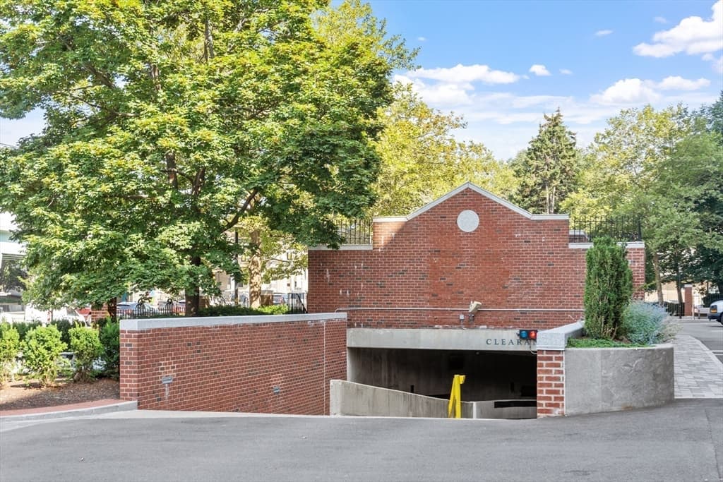 Condominium at 4 Canal Park # 609, Cambridge MA 02141, Cambridge, photo 26 of 26