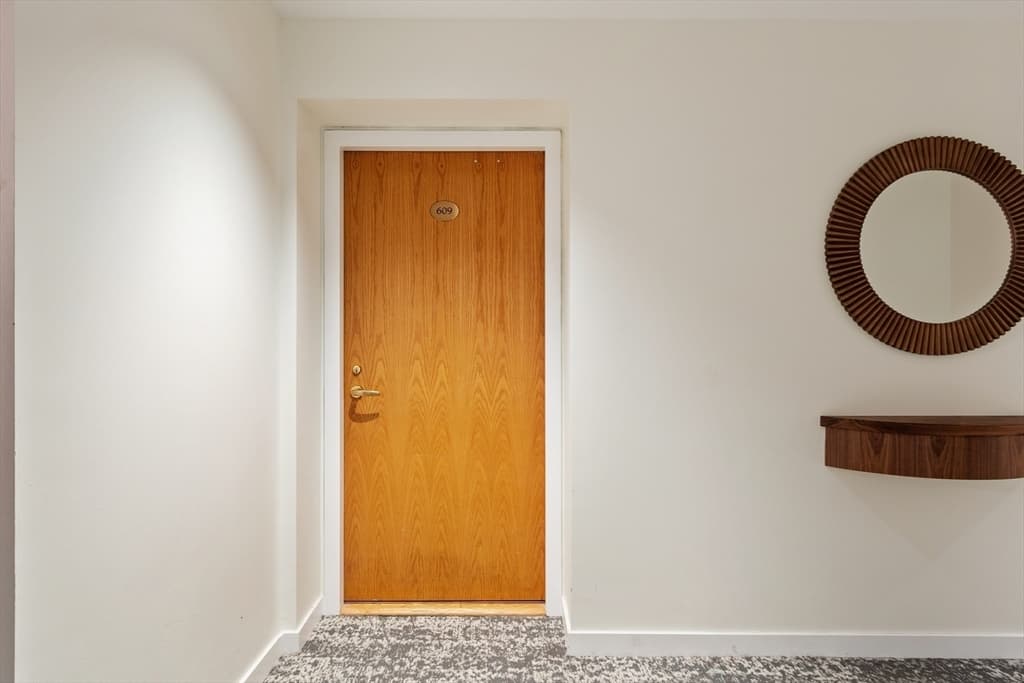 Condominium at 4 Canal Park # 609, Cambridge MA 02141, Cambridge, photo 3 of 26