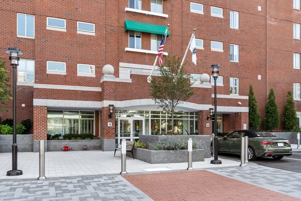 4 Canal Park # 609, Cambridge MA 02141