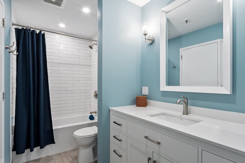 Condominium at 4 Canal Park # 609, Cambridge MA 02141, Cambridge, photo 14 of 26
