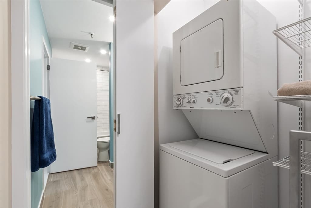 Condominium at 4 Canal Park # 609, Cambridge MA 02141, Cambridge, photo 15 of 26