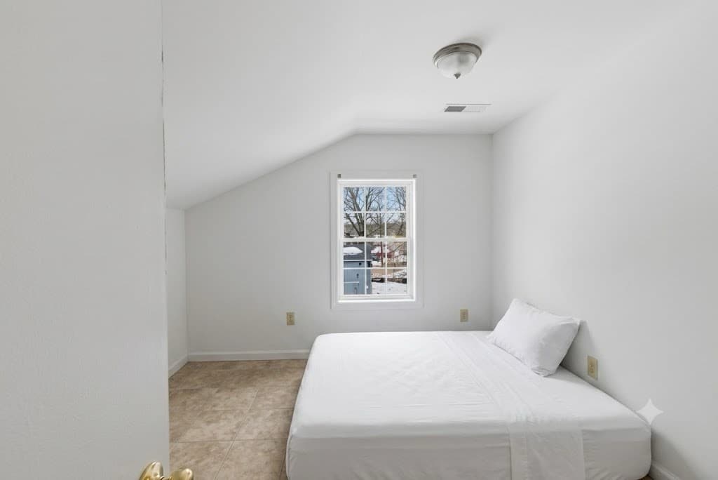 17 School St, Middleboro MA 02346 photo 12