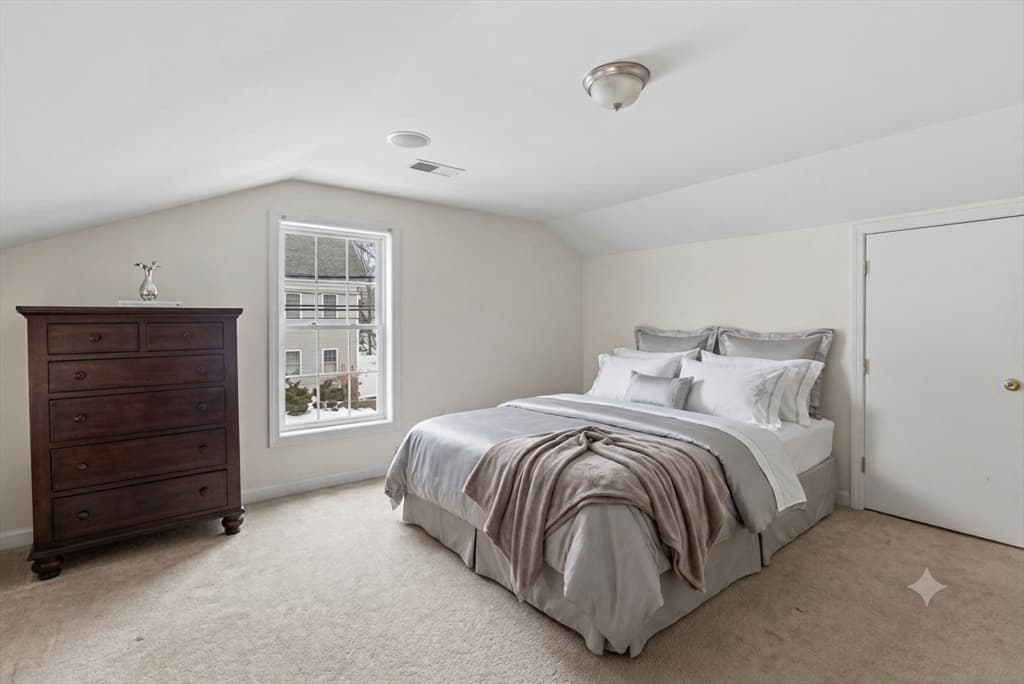 17 School St, Middleboro MA 02346 photo 11